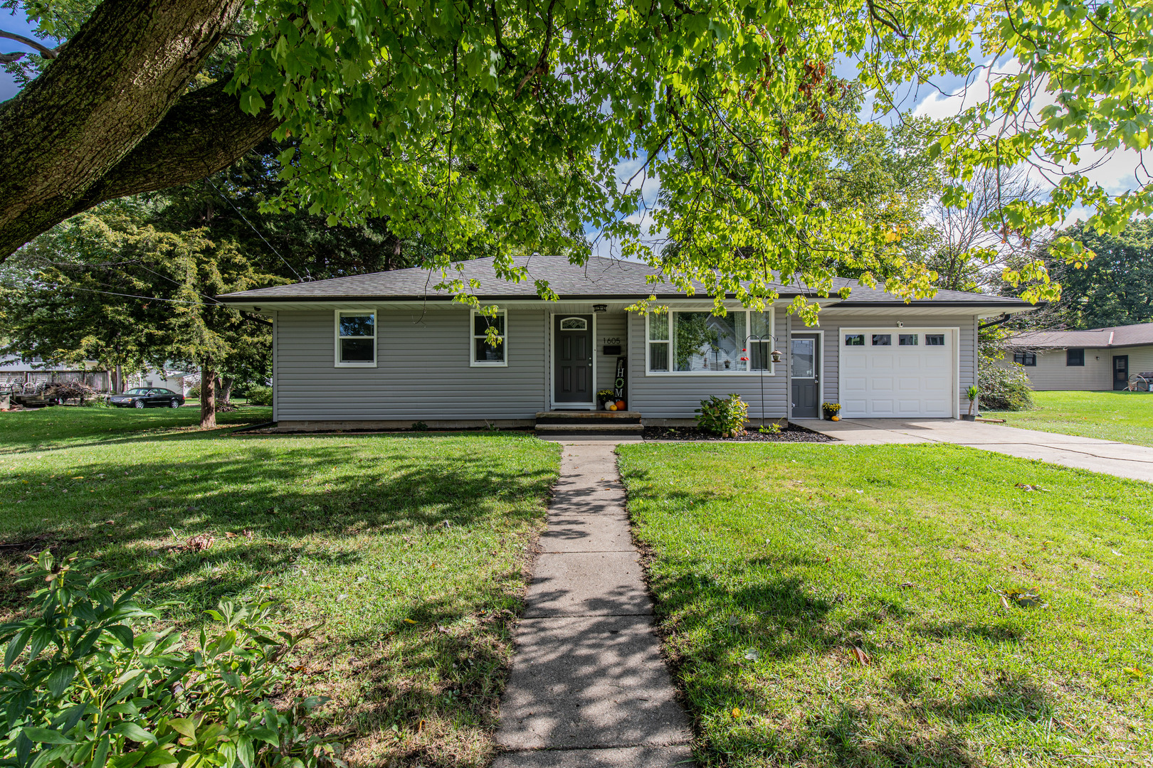 1605 Lincoln Avenue Property Photo 1