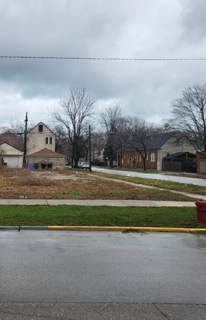 8459 S Manistee Avenue Property Photo 1