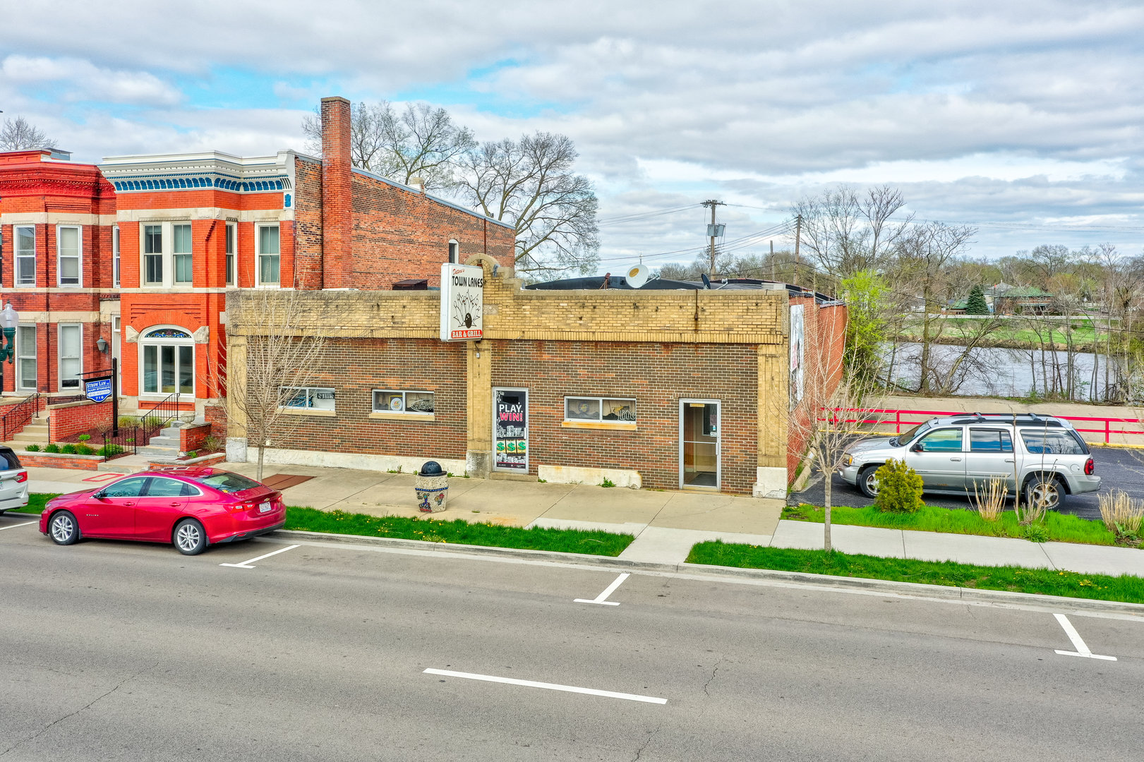714 Columbus Street Property Photo 6