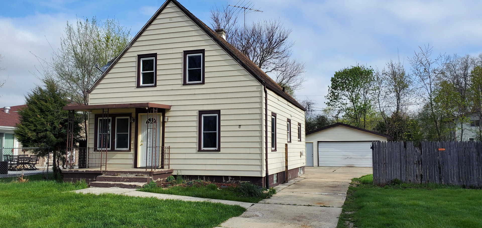 305 Connor Avenue Property Photo 1