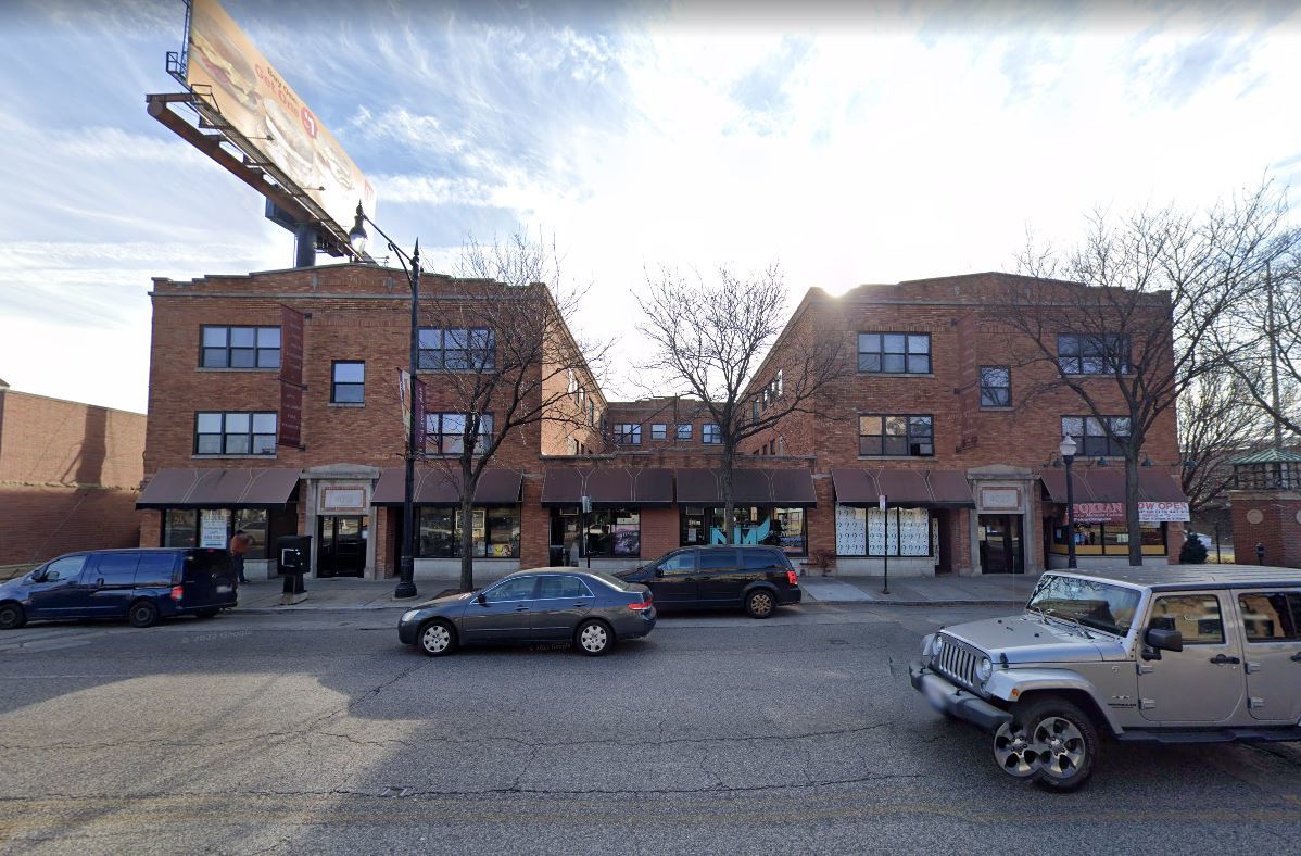 4023 W IRVING PARK Road Property Photo 1