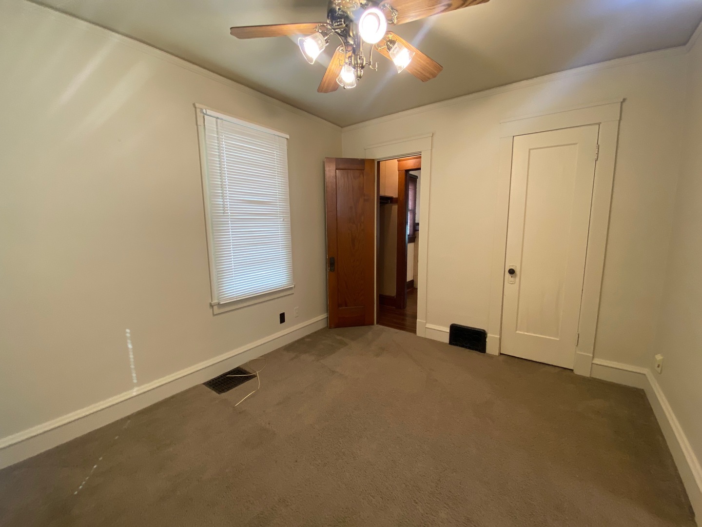 409 Phoenix Avenue Property Photo 16