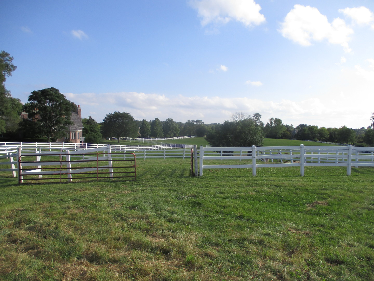 120 Grassmere Court Property Photo 8