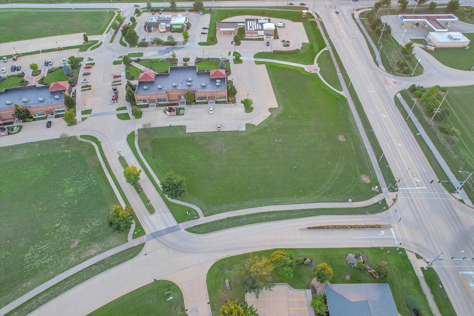 2730 Philo Road Property Photo 3
