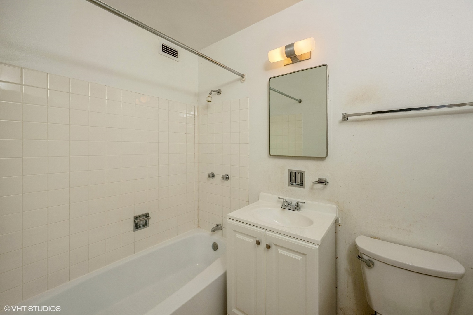 S 4850 Lake Park Avenue 905 Property Photo 9