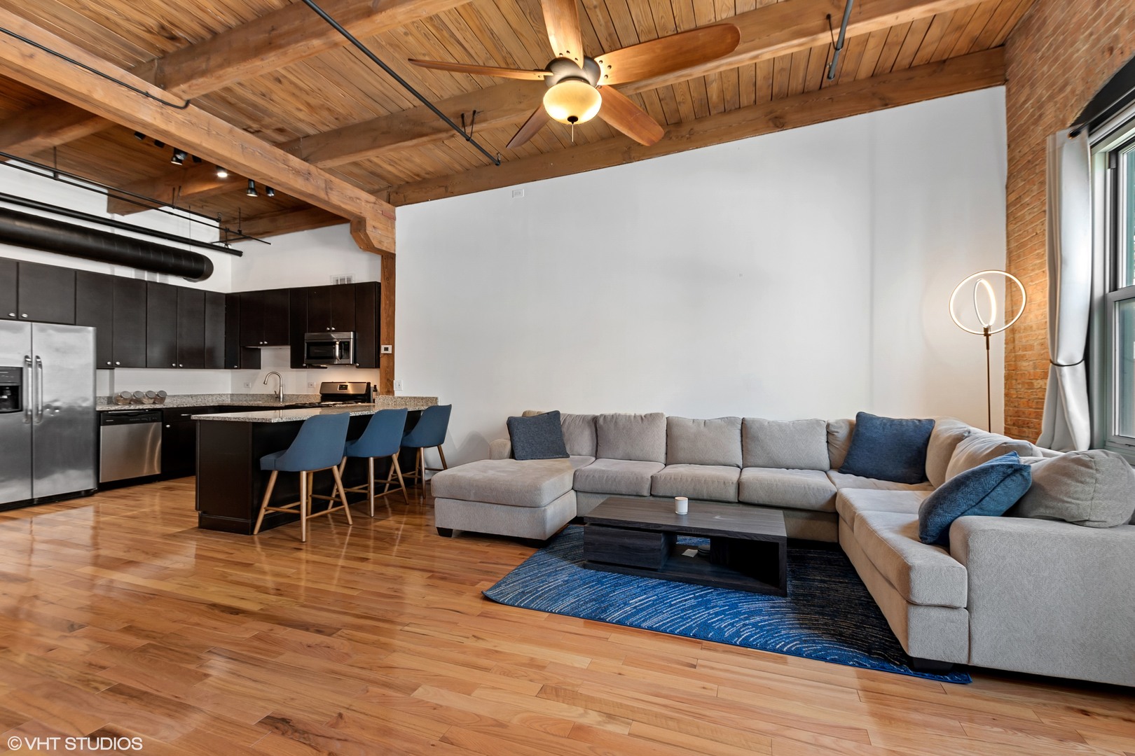 S 900 Wabash Avenue 704 Property Photo 2