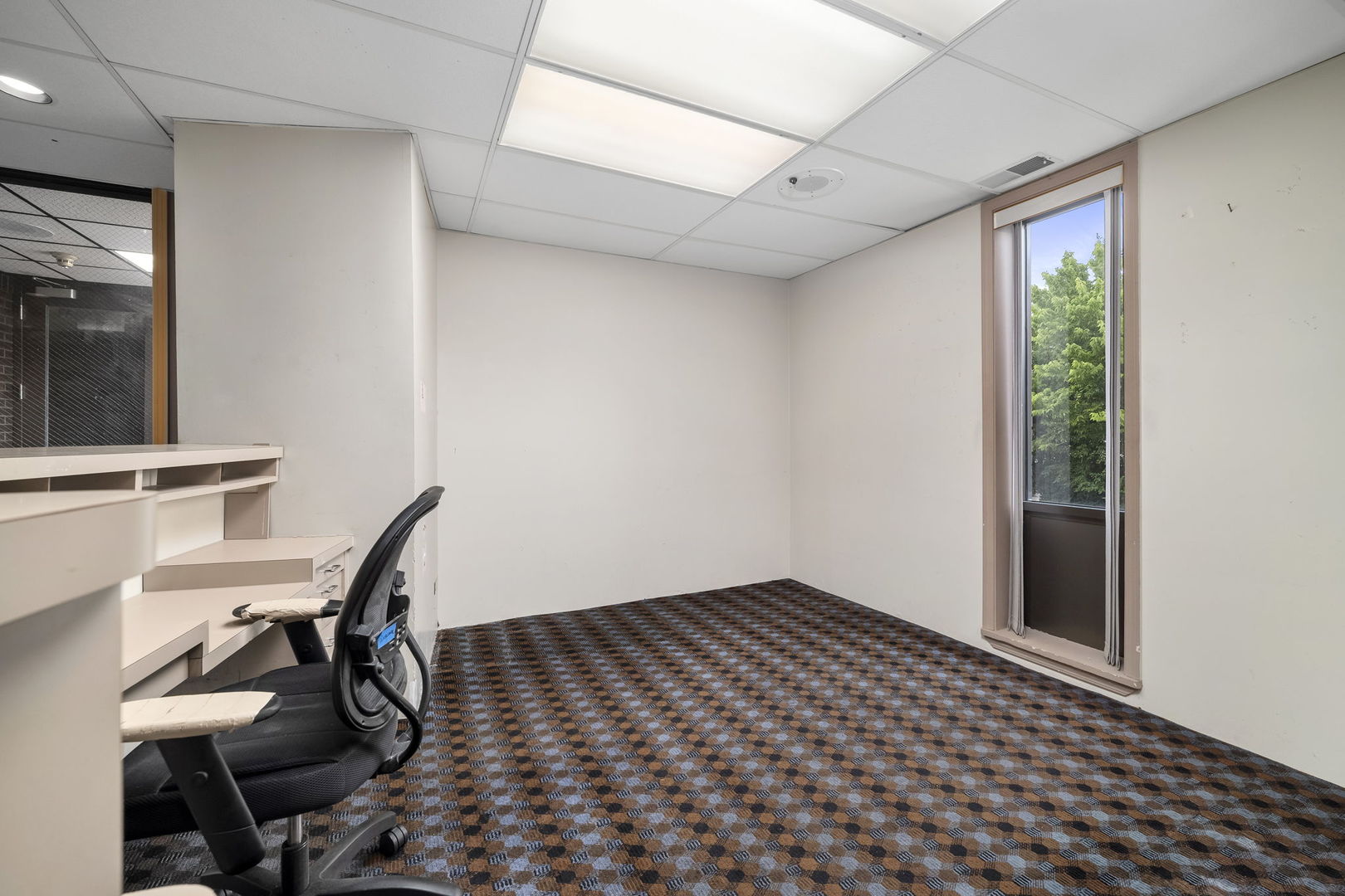 1106 N Larkin Avenue B Property Photo 11