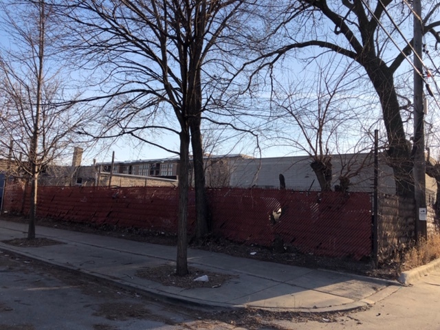 835 W 35th Street Property Photo 2