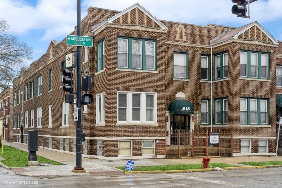 4954-56 W Augusta Boulevard Property Photo 1
