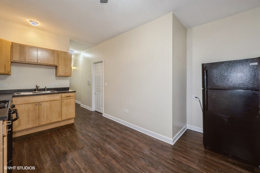 4954-56 W Augusta Boulevard Property Photo 9