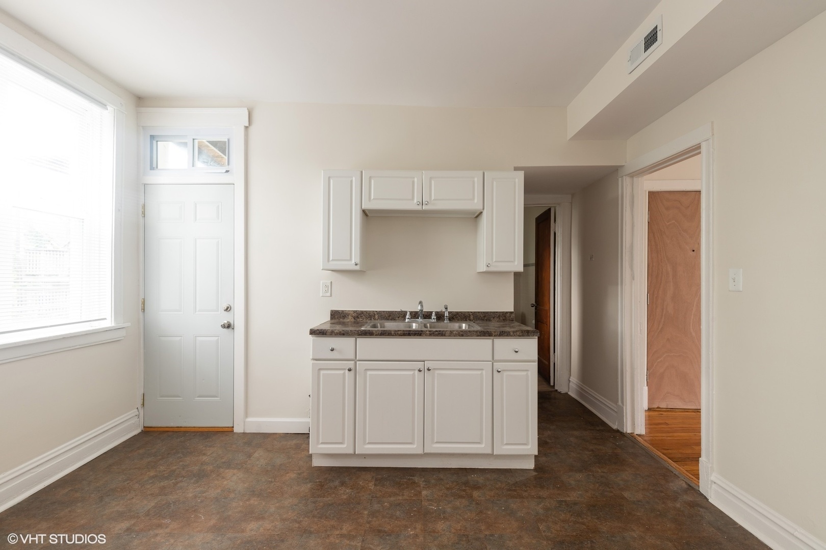 4954-56 W Augusta Boulevard Property Photo 10
