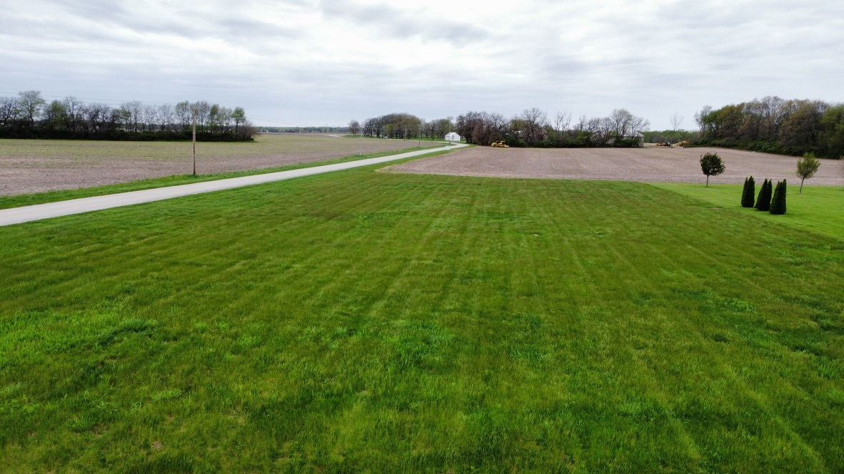 1883 N 2270 East Road Property Photo 3
