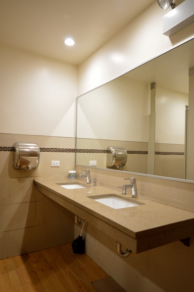 1806 W Cuyler Ave Property Photo 10