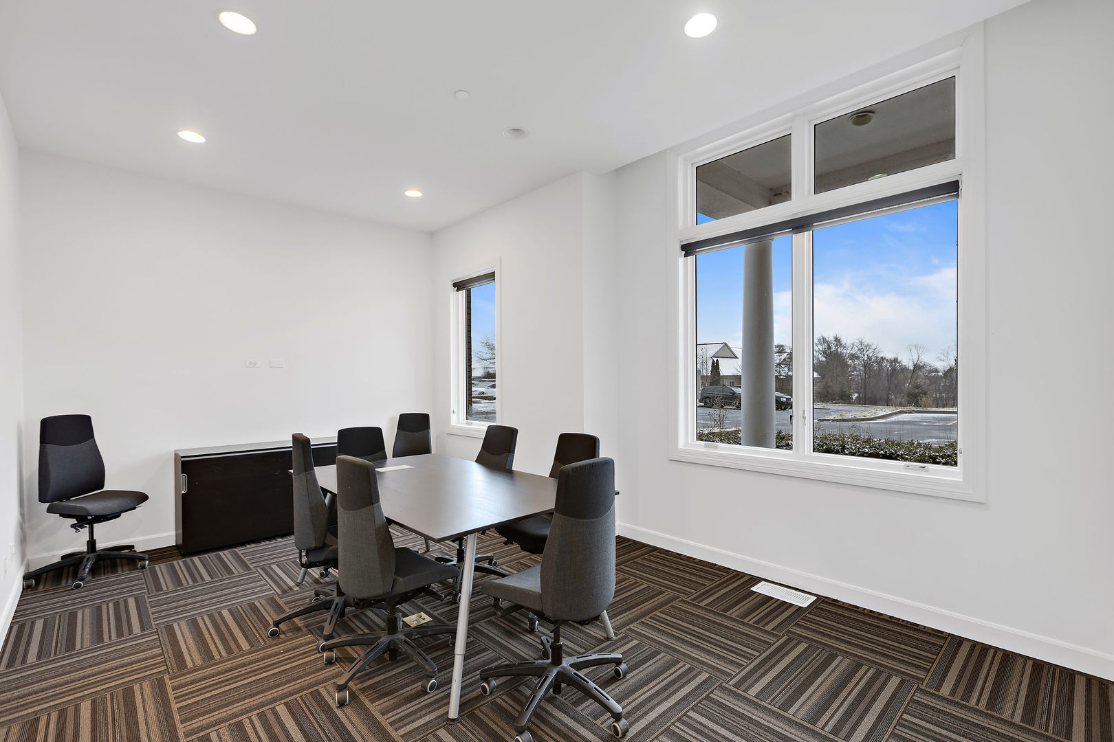 6 Executive Court Property Photo 8