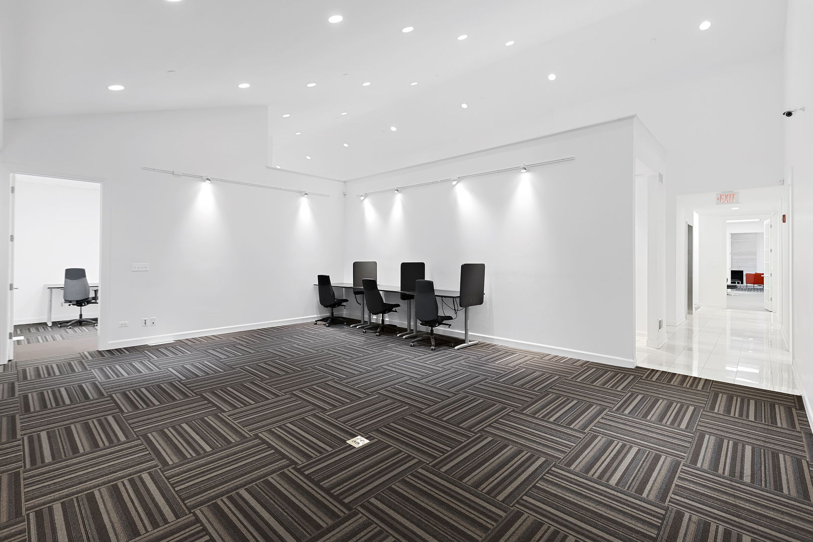 6 Executive Court Property Photo 22