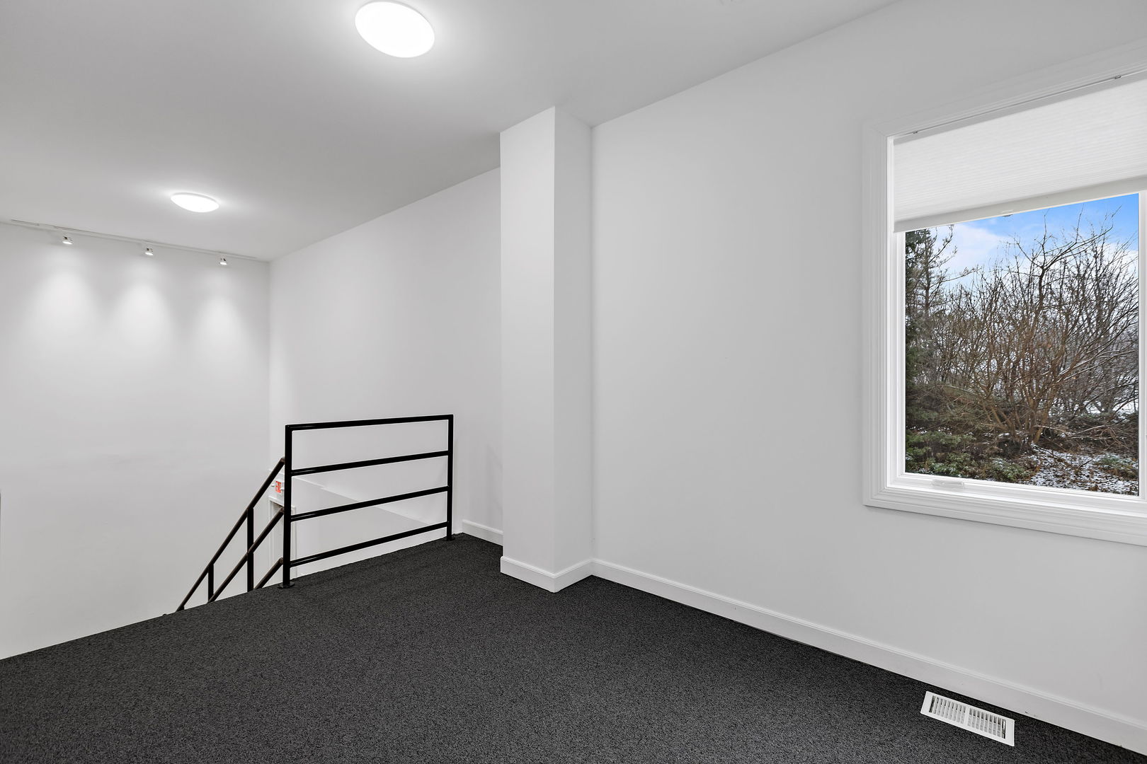 6 Executive Court Property Photo 30