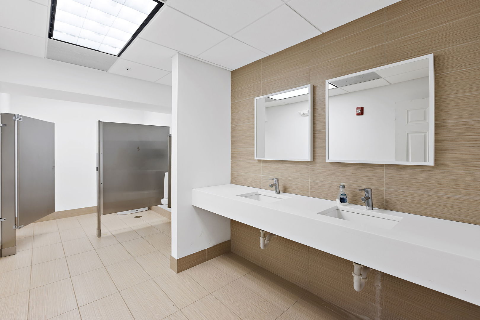 6 Executive Court Property Photo 31
