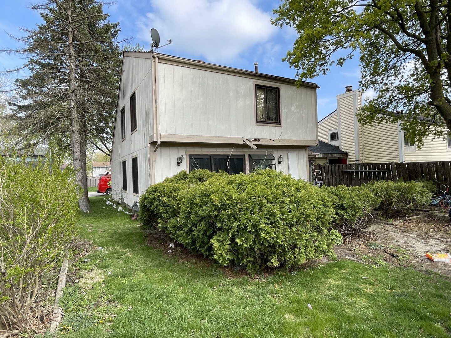 2s660 Harvard Drive Property Photo 5