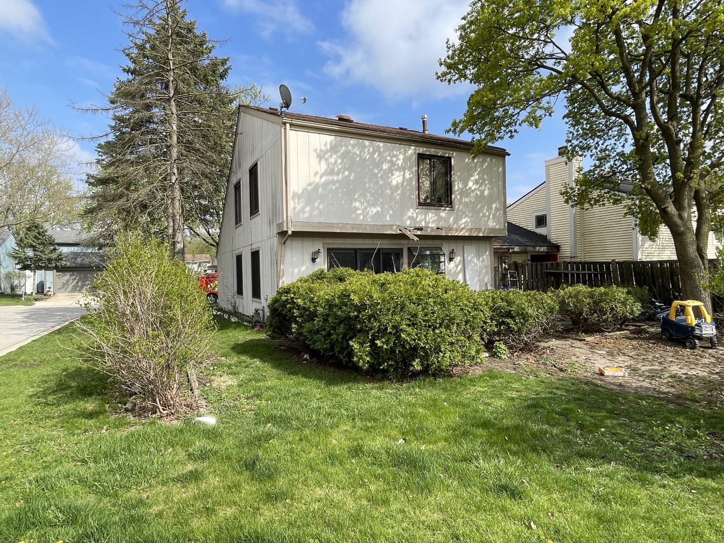 2s660 Harvard Drive Property Photo 8