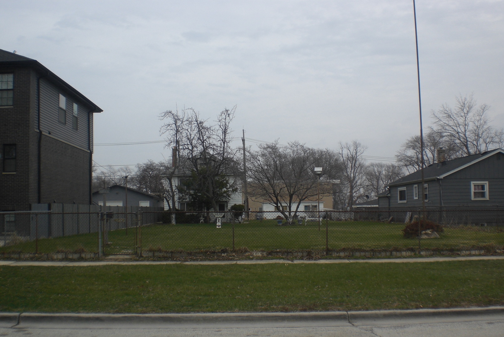 4239 Grove Avenue Property Photo 2