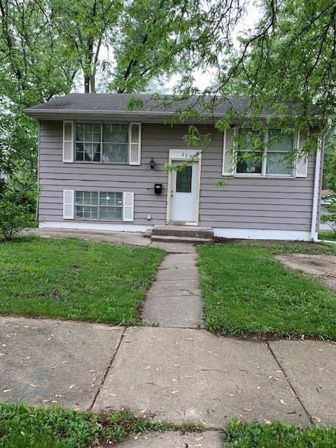 223 N Illinois Avenue Property Photo 1