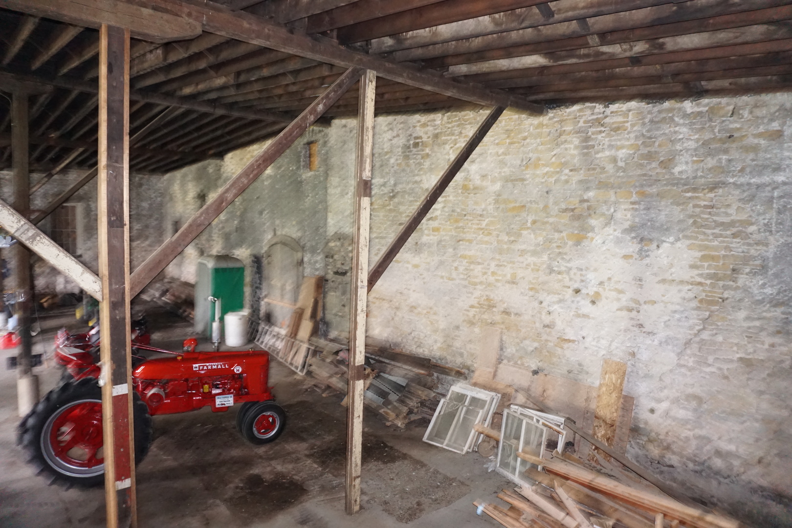 203 W 2nd Street Property Photo 17