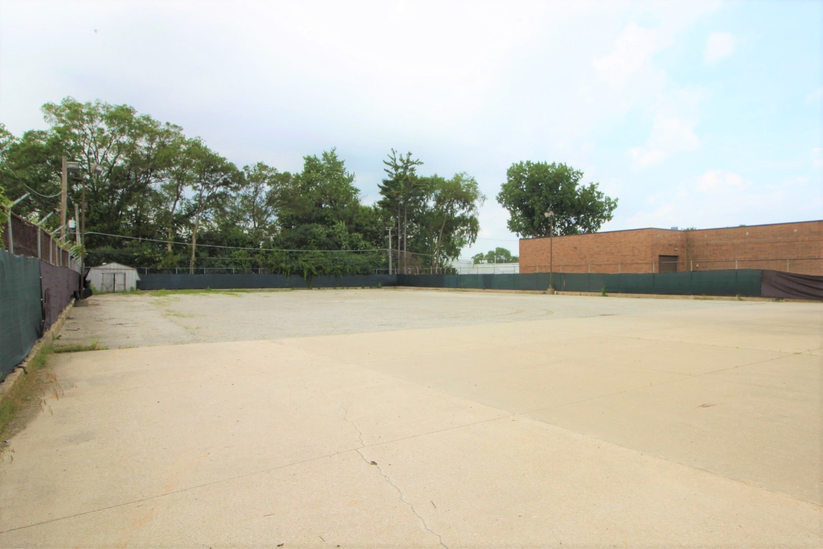 600 County Line Road Property Photo 2