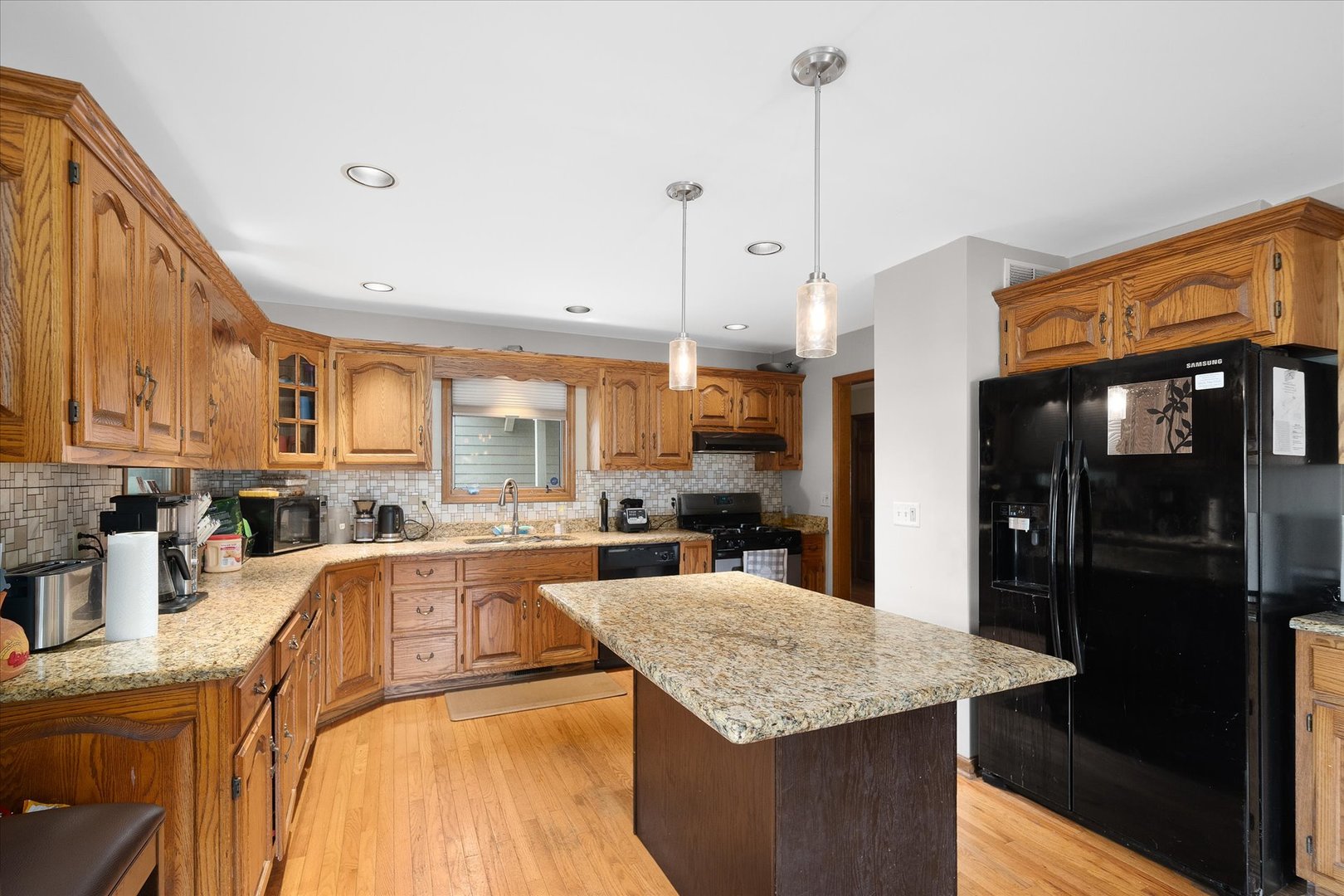 561 Donald Street Property Photo 6