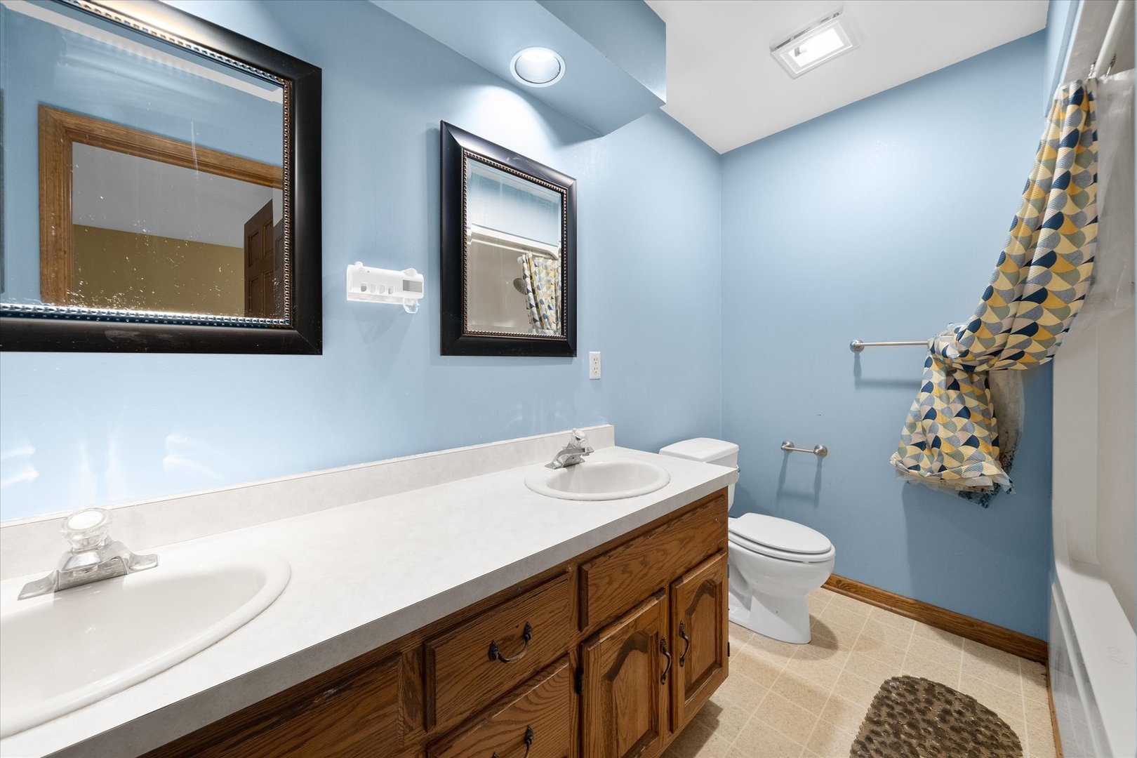 561 Donald Street Property Photo 10