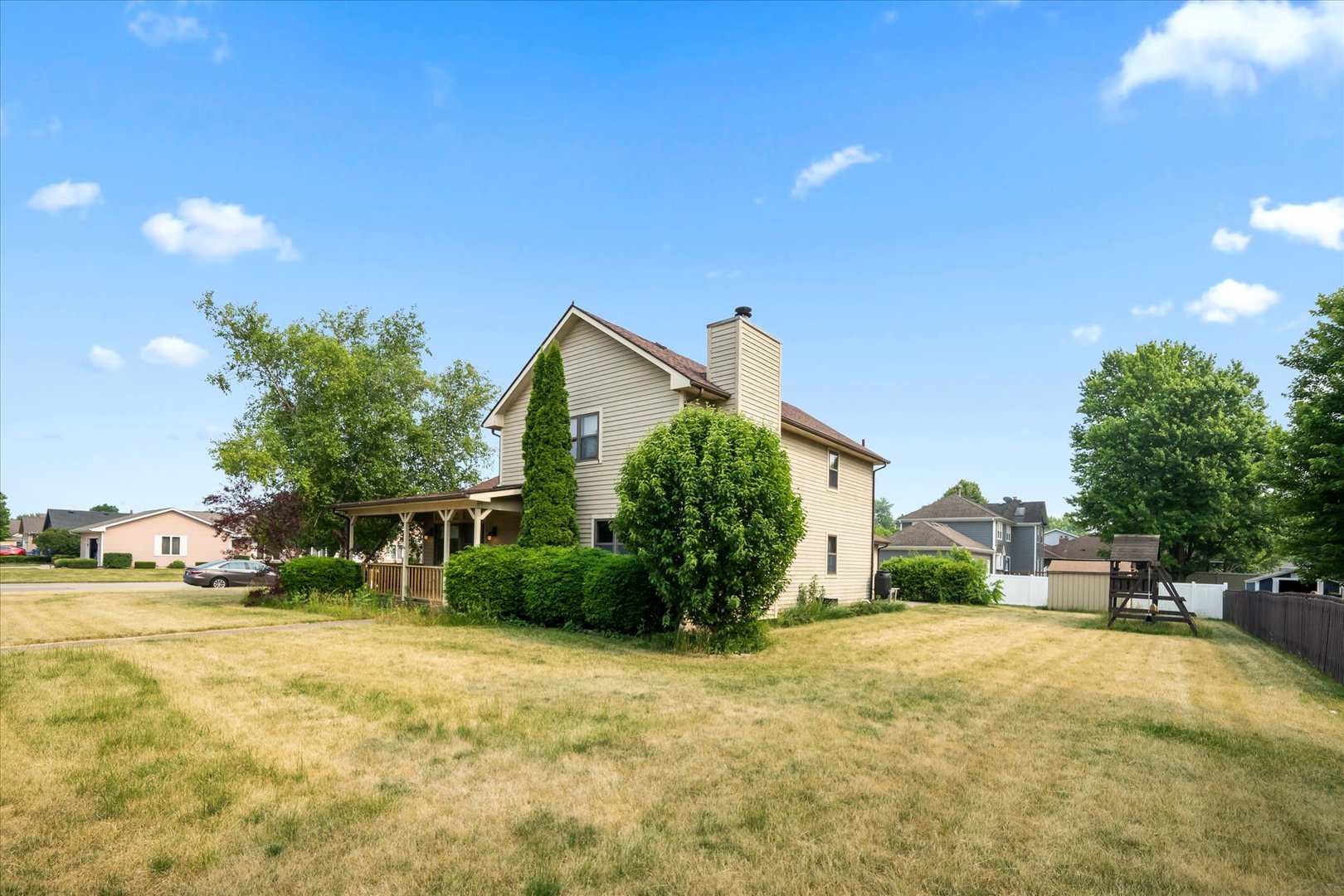 561 Donald Street Property Photo 19