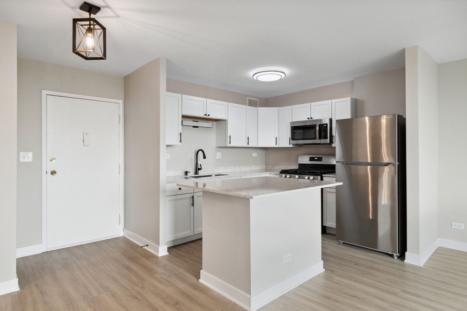 40 N Tower Road 2JE Property Photo 1