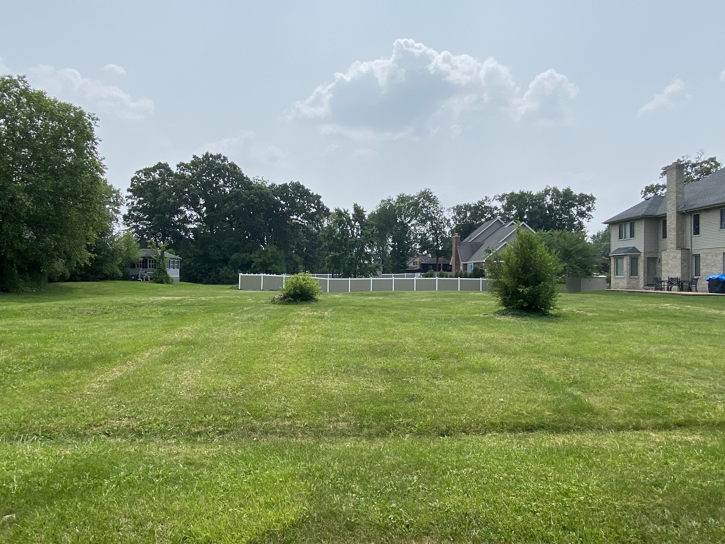 17w363 White Pine Road Property Photo 1