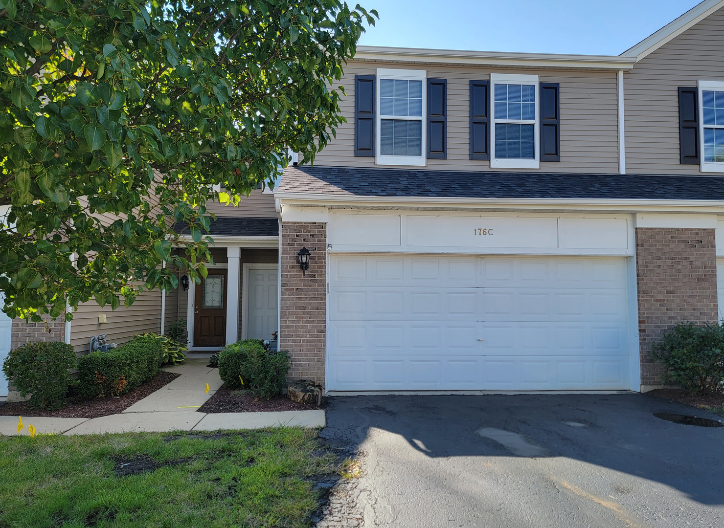 176 Willoughby Ct Property Photo 1