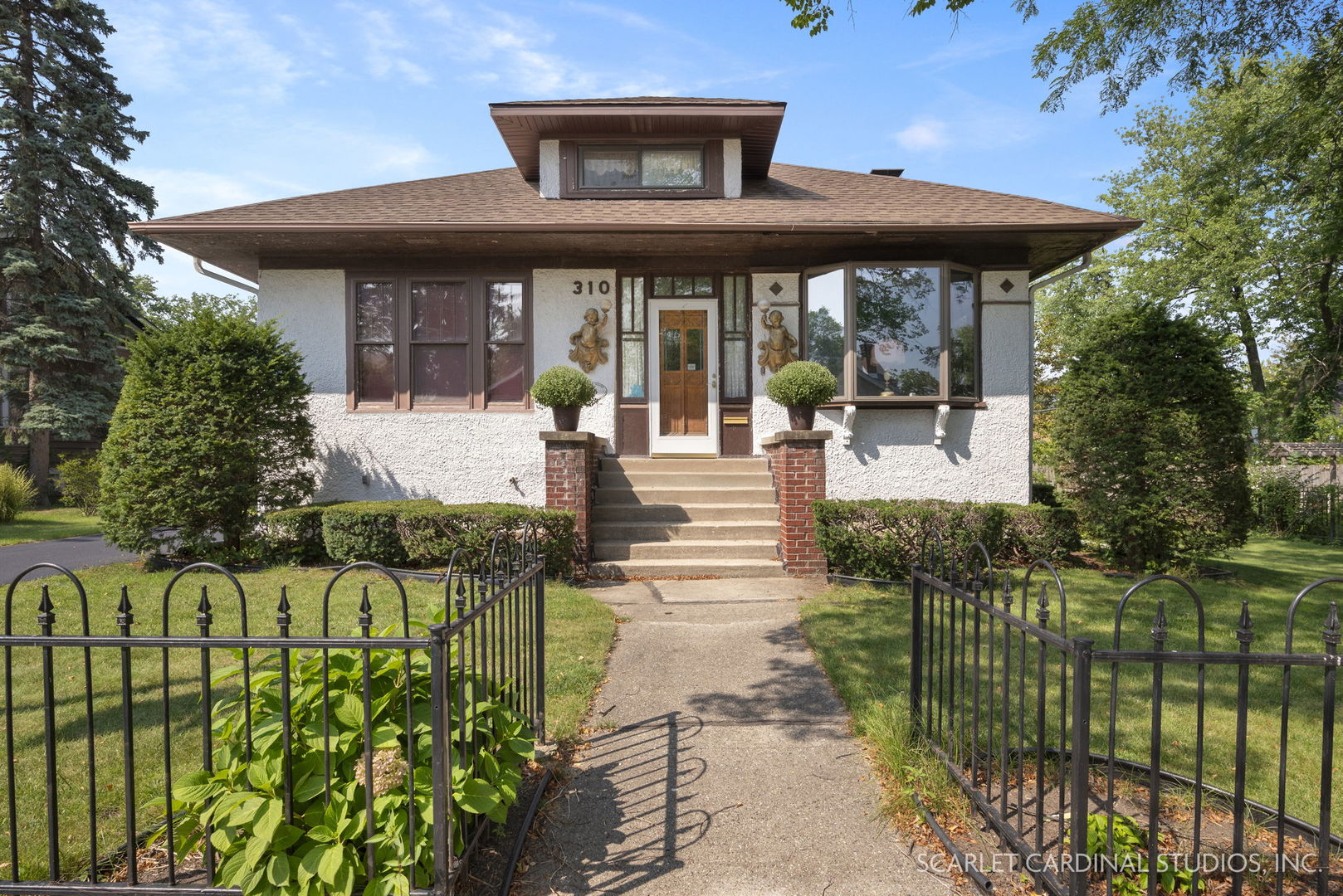 310 Astor Court Property Photo