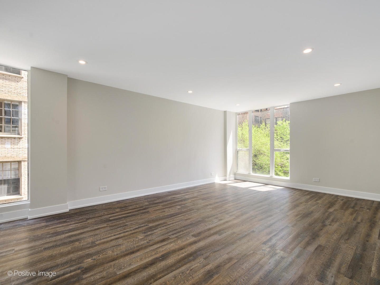 227 E Walton Pl Property Photo 10