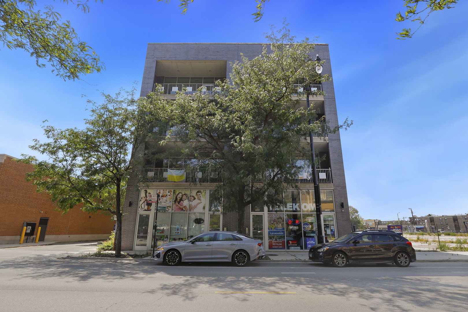 N 3242 Milwaukee Avenue 4N Property Photo 1