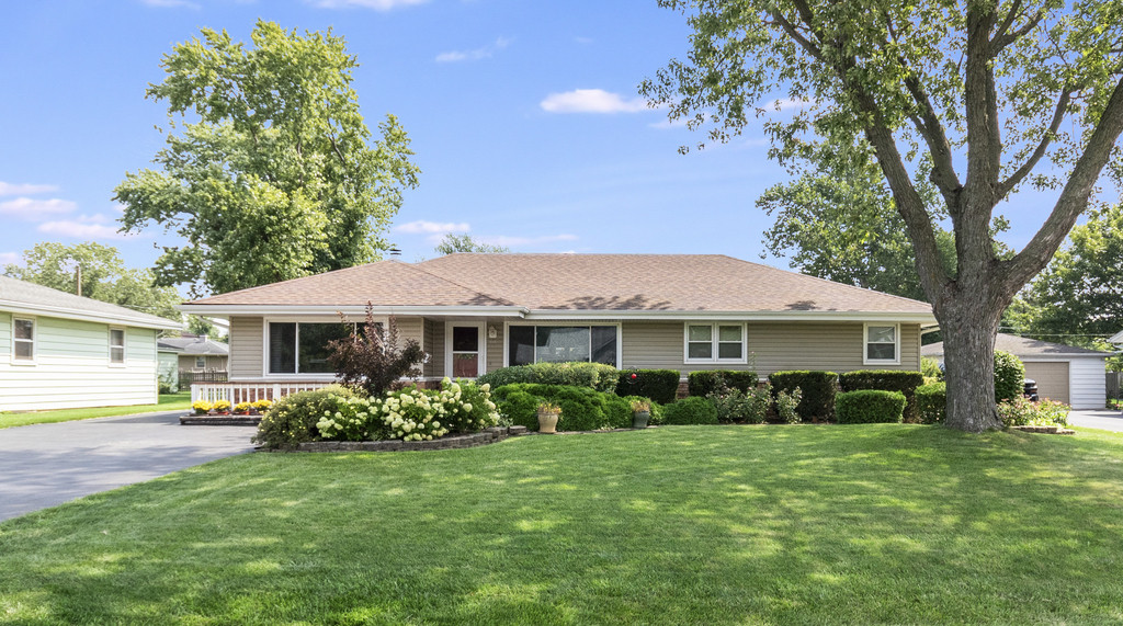 818 Rooney Drive Property Photo 1