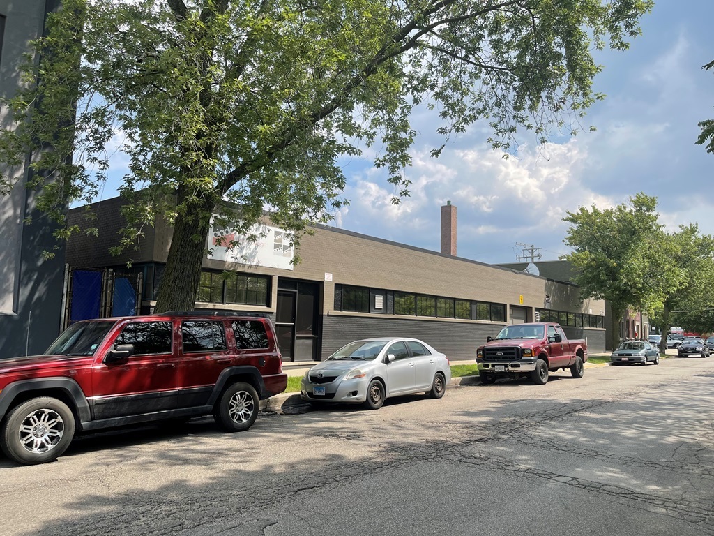 6415-33 N Ravenswood Avenue Property Photo 11