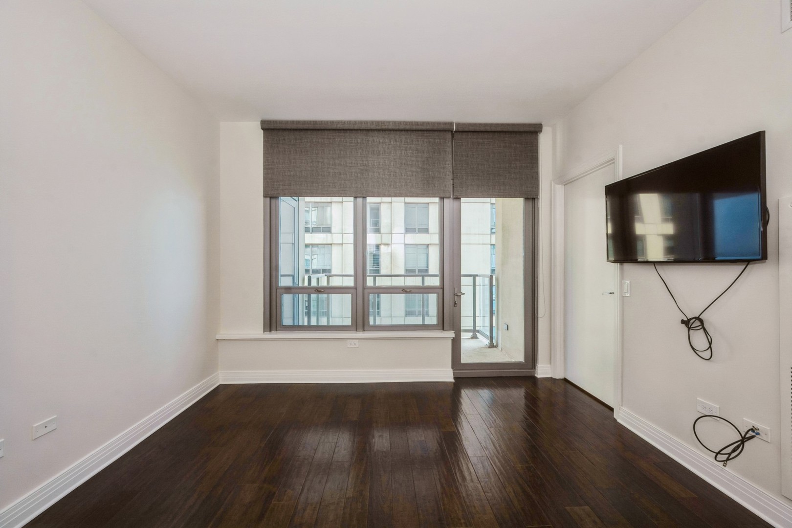 600 N Lake Shore Dr Property Photo 13