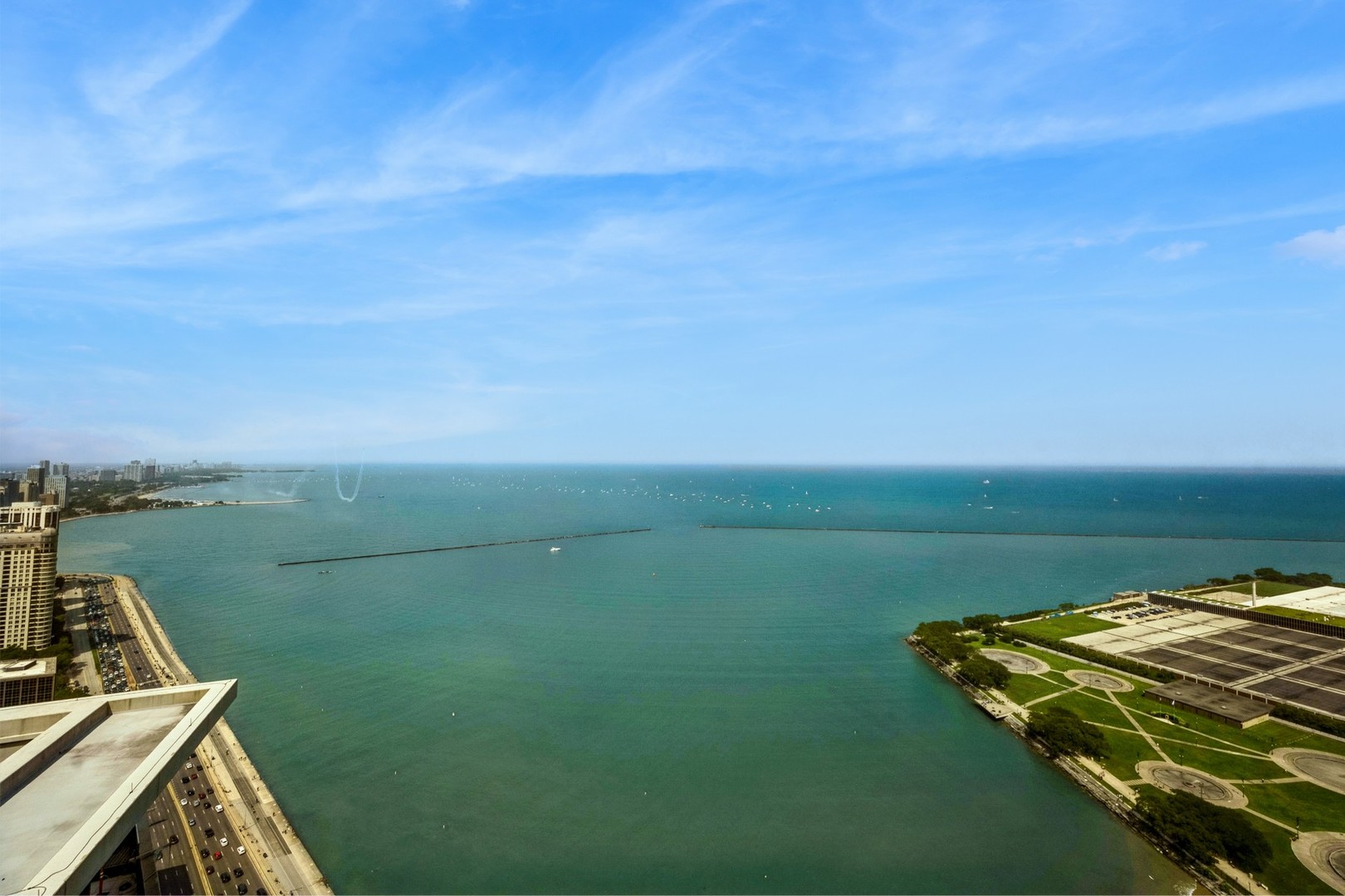 600 N Lake Shore Dr Property Photo 21