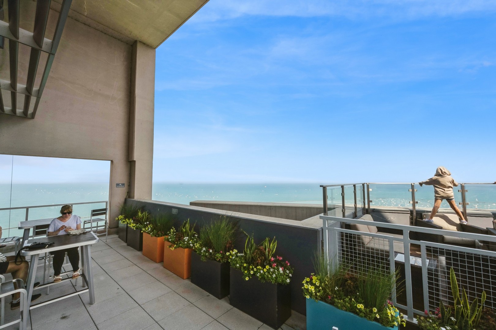 600 N Lake Shore Dr Property Photo 23