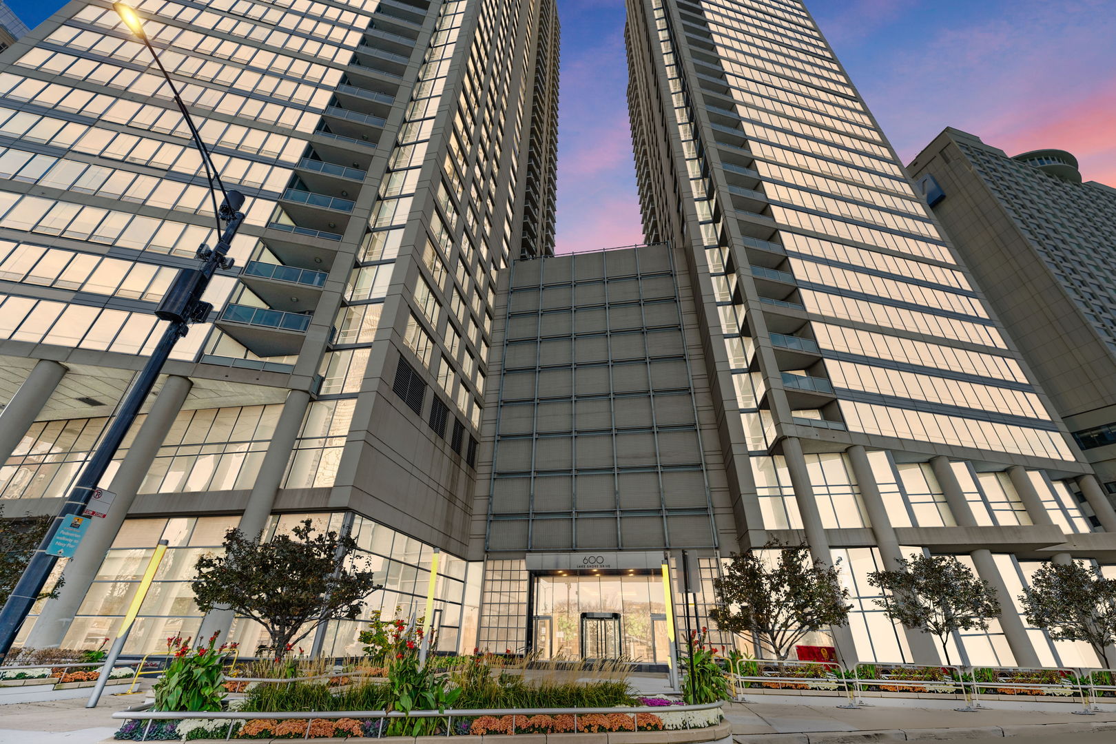 600 N Lake Shore Dr Property Photo 30