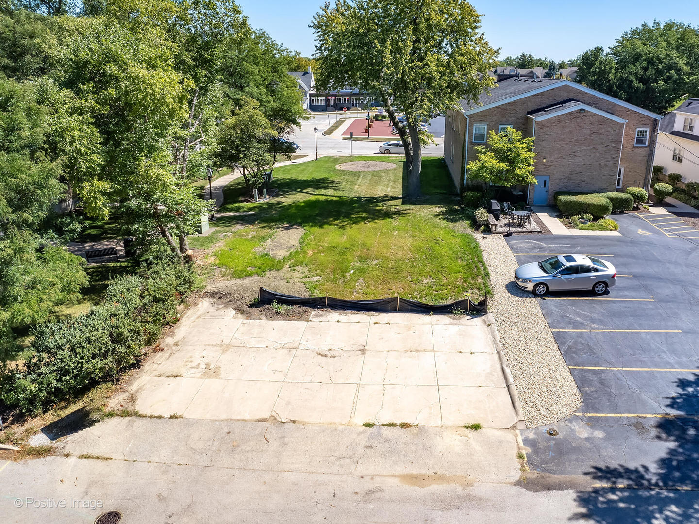 100 S Walnut Street Property Photo 5