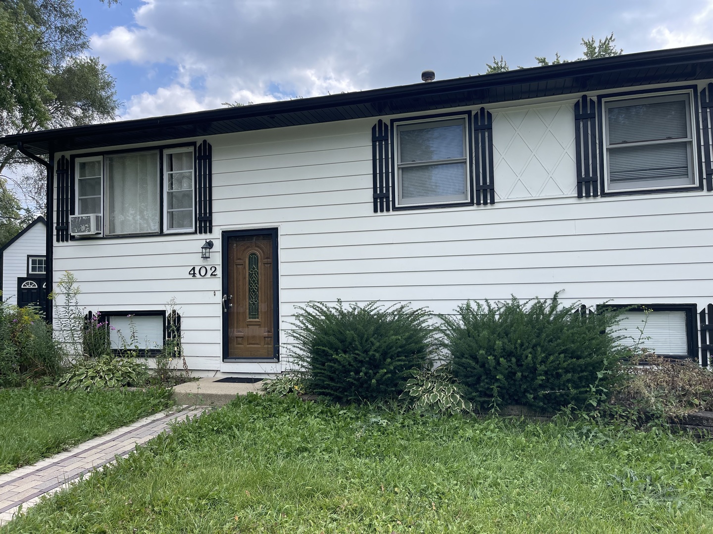 E 402 Park Street Property Photo