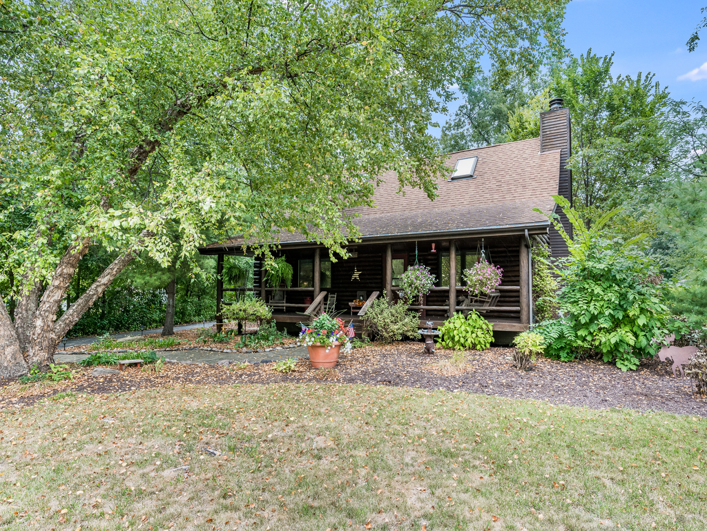 755 Ash Court Property Photo 1