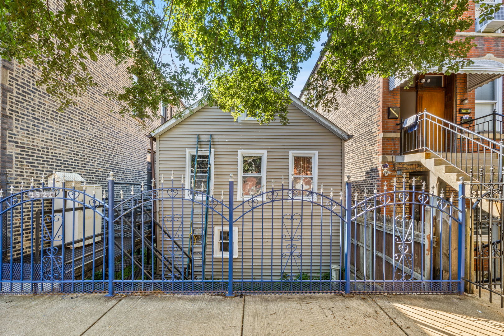 1521 W 17th Street Property Photo