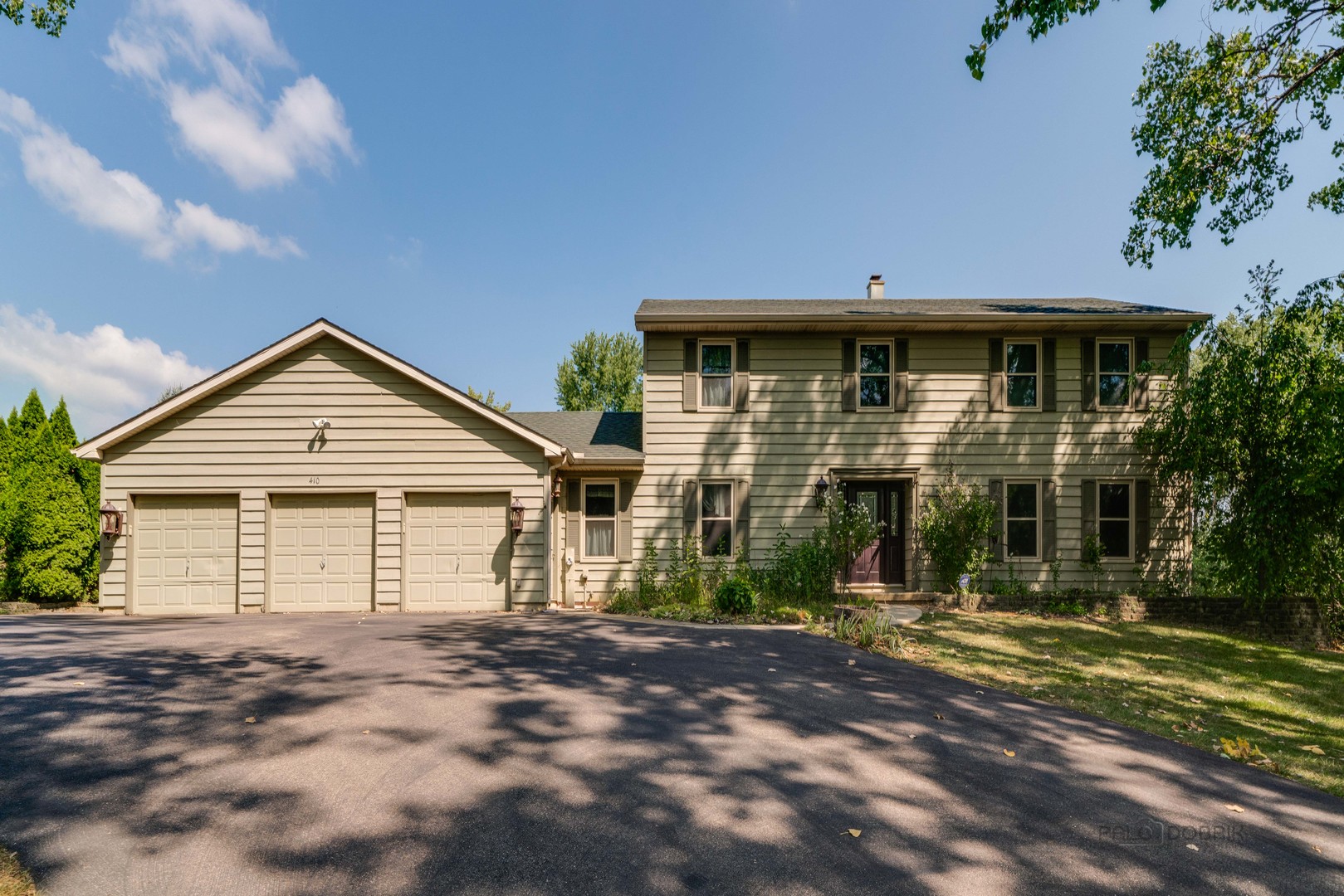 410 Machelle Drive Property Photo 1