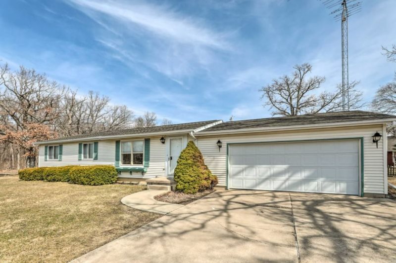 2598 E 1069th Road Property Photo 1