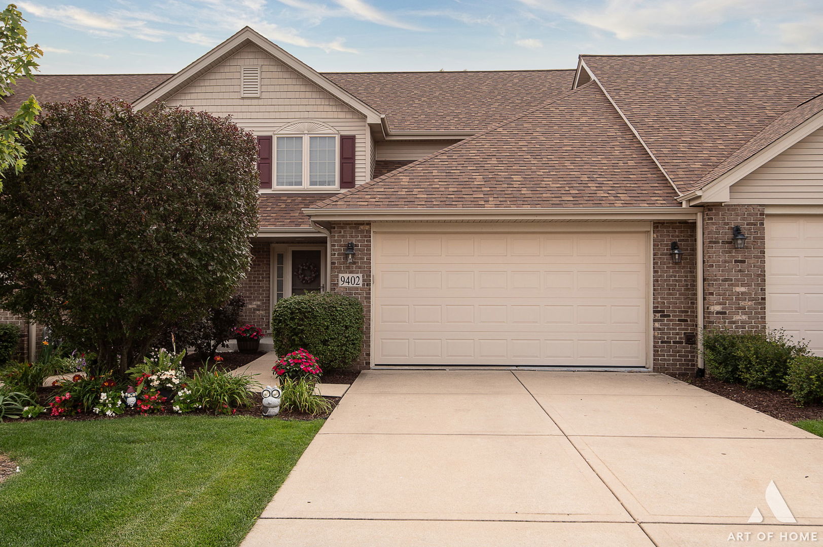 9402 Saratoga Court Property Photo