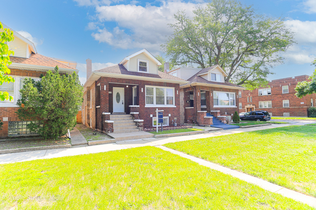 7755 S Calumet Avenue Property Photo